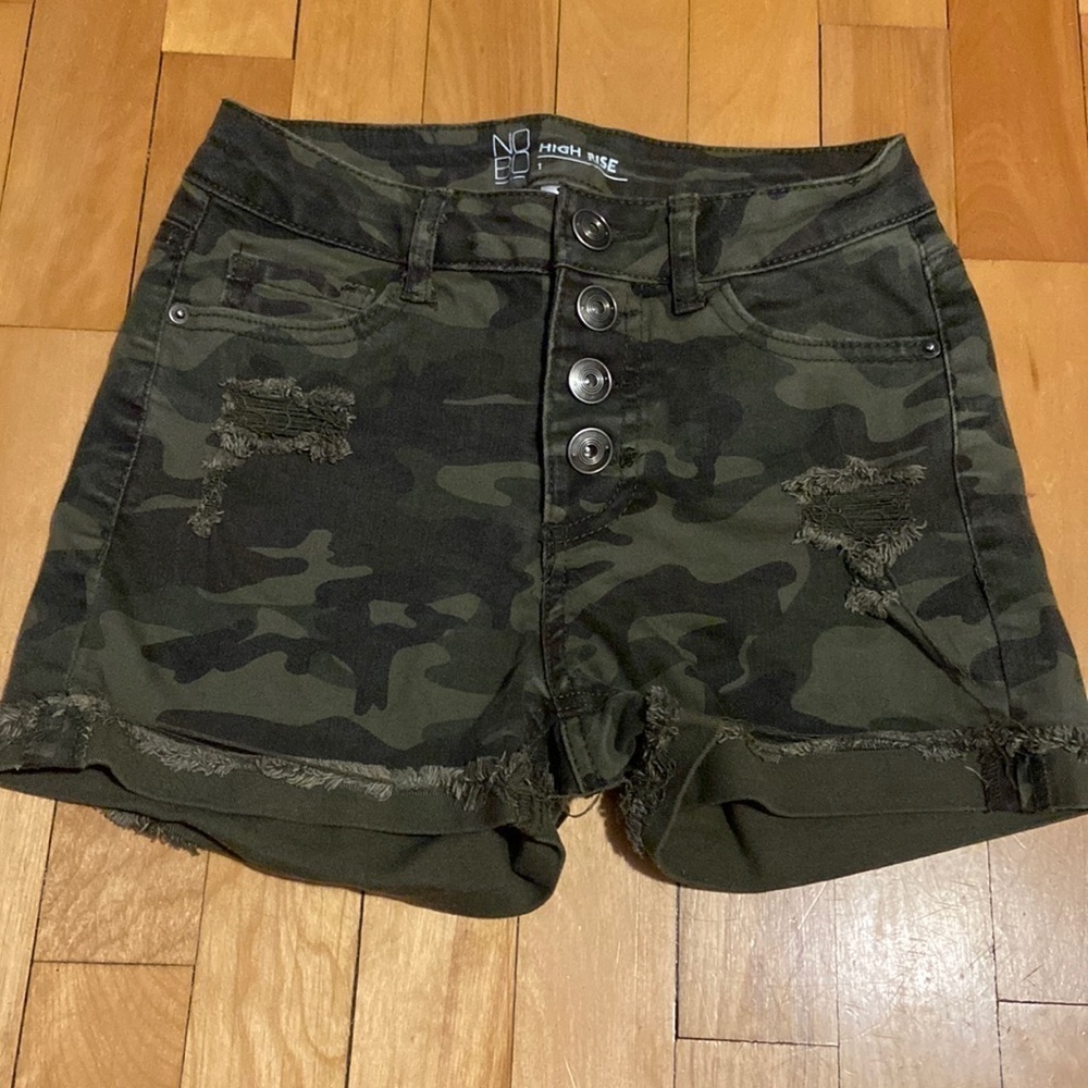 𝅺girls NOBO High Rise Shorts| Size 1 | Camouflage